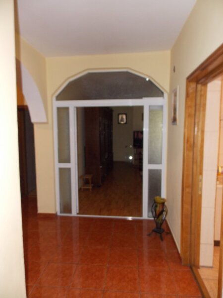 Timisoara ideal studenti/ salariati- ap. in vila bd Timisoara plaza mall mobilat, parcare.